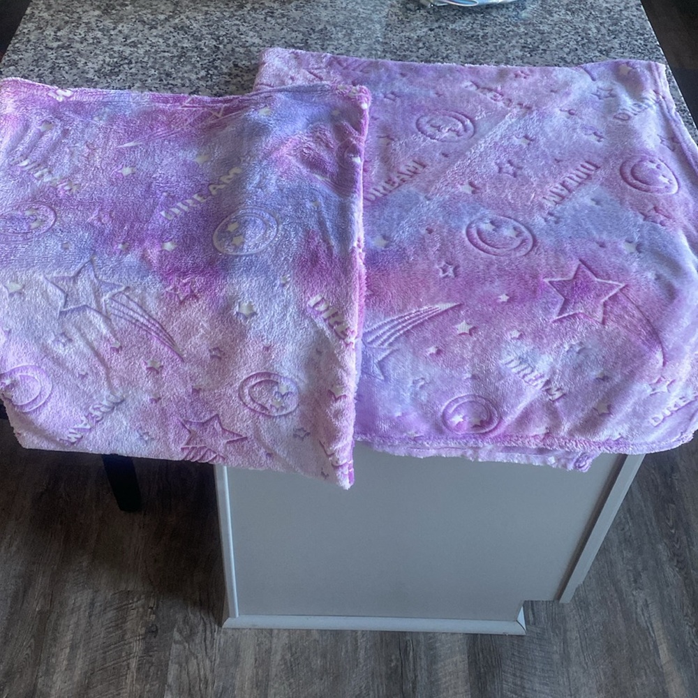 Sugar & Jade throw and pillowcase set